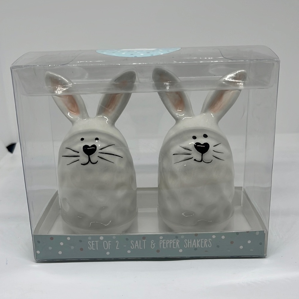 Strawberry Street Bunny Salt & Pepper Shakers NEW